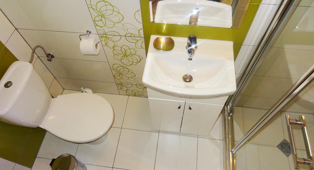 Pensjonat Tajemniczy Ogrod Frydman Kamer foto